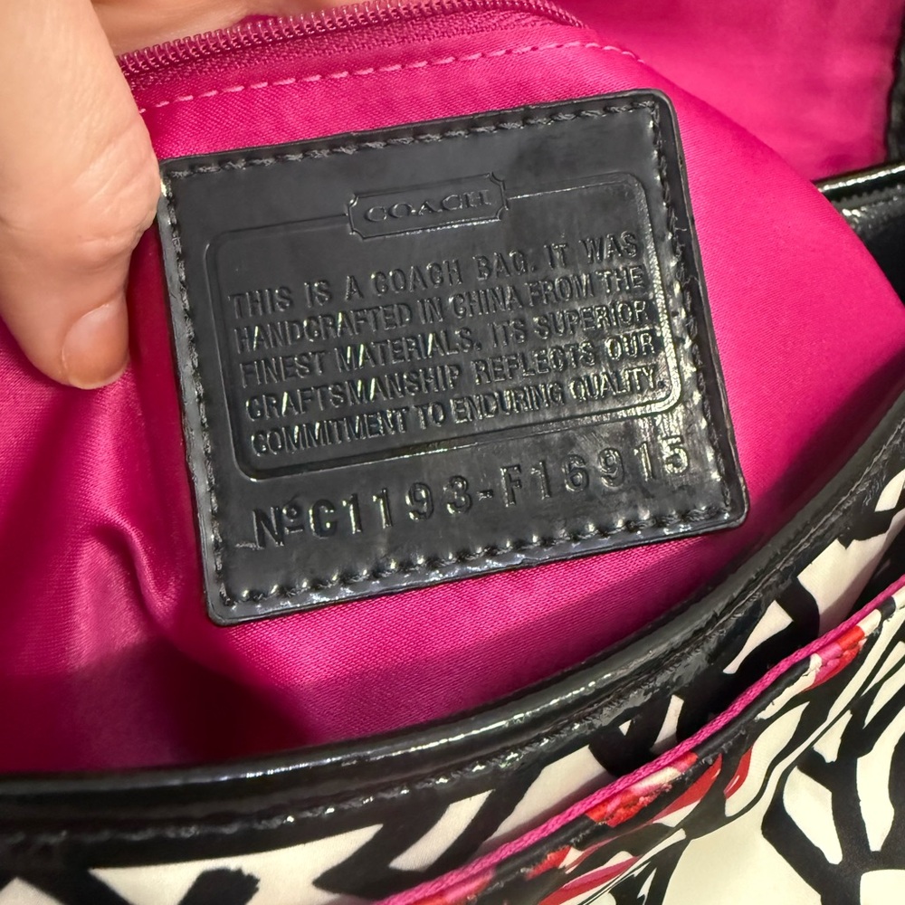 Coach Graffiti Kyra Poppy Daisy Set EUC - Picture 10 of 13